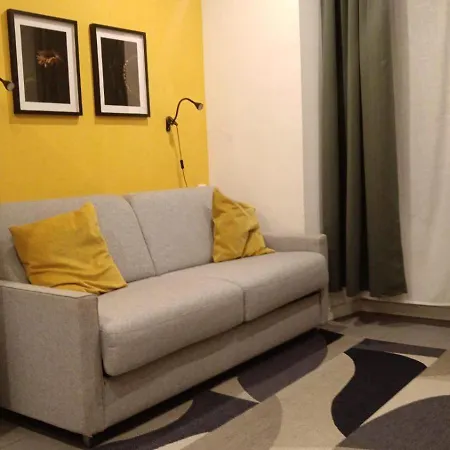 Daire Olivier, Cocon Jaune, Calme, Wifi, Cote Tram, Gare -